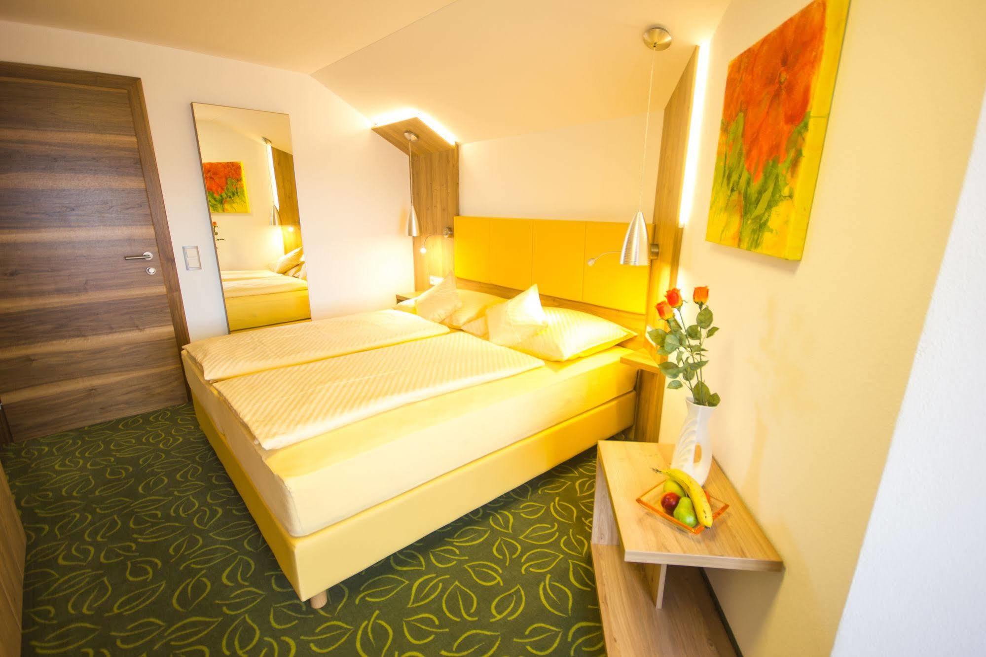 Gaestehaus Stabauer มอนด์ซี ภายนอก รูปภาพ