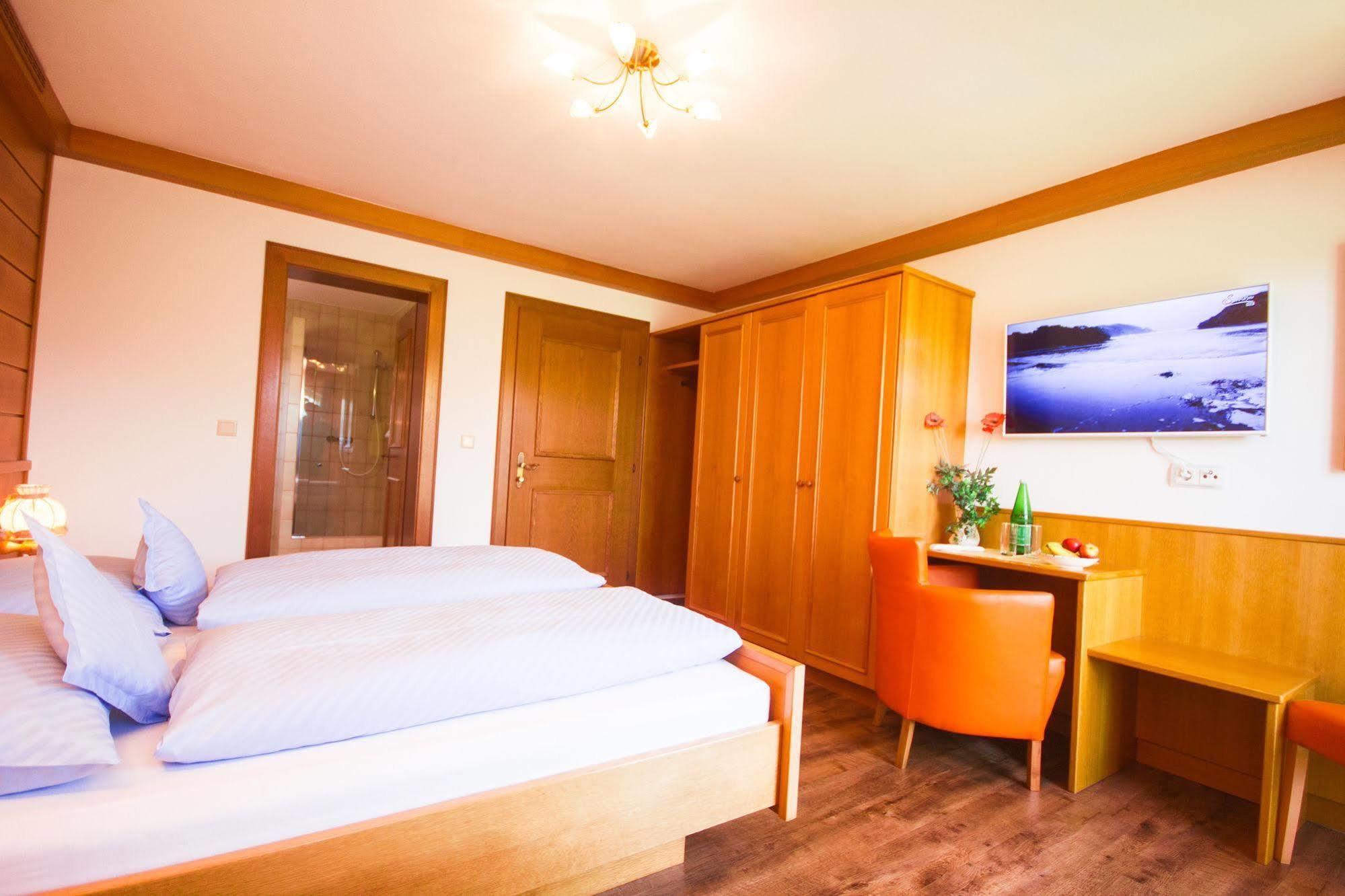 Gaestehaus Stabauer มอนด์ซี ภายนอก รูปภาพ